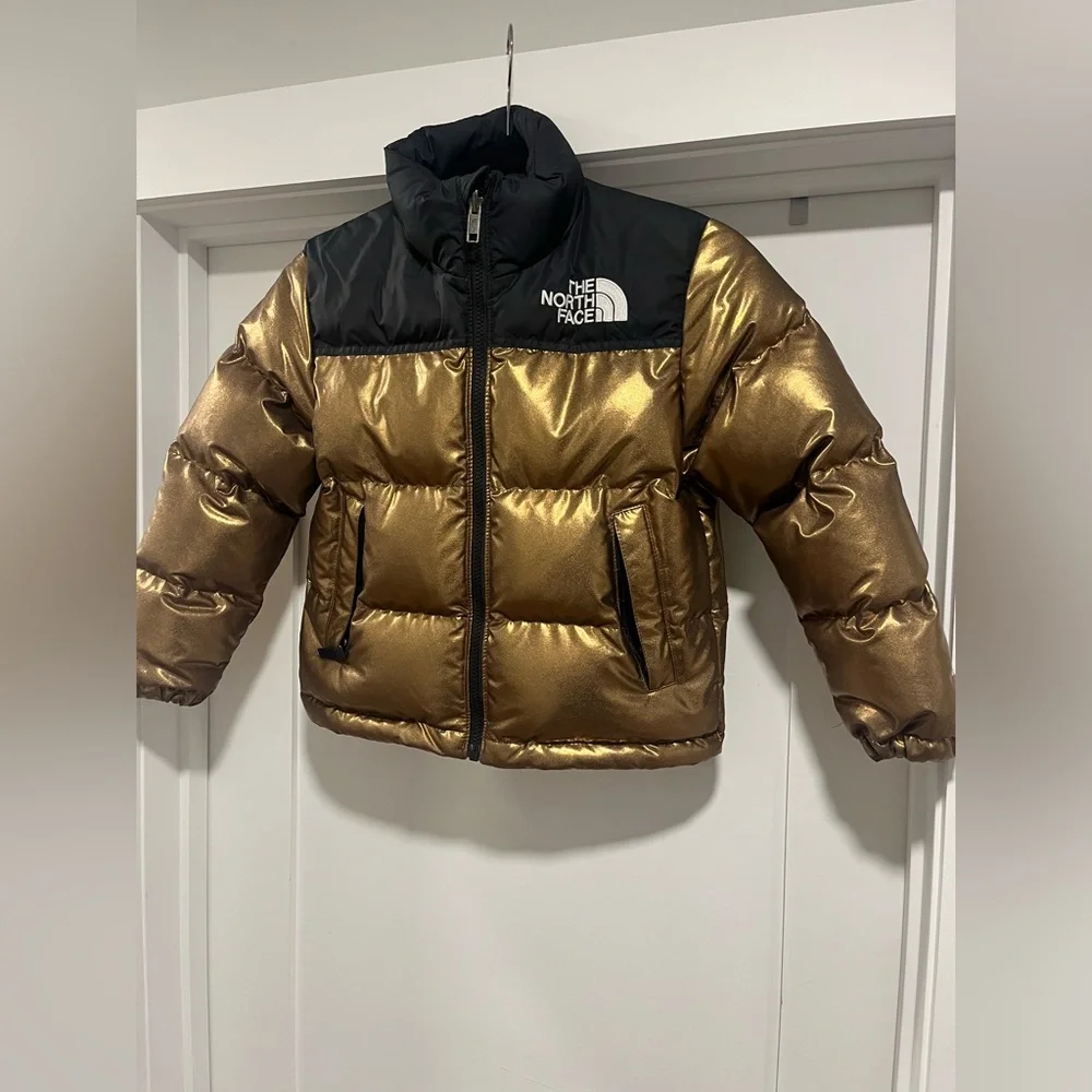 The North Face Kids' 1996 Retro Nuptse Jacket in metallic copper. Size: Kids 7/8 - Picture 2 of 6